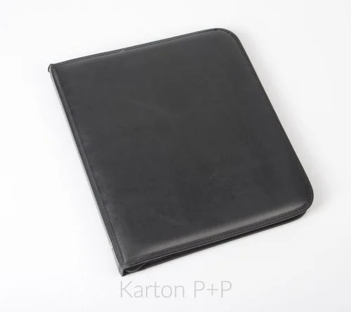 Karton P+P Diplomatka A5 mat černá mech. jednodeska Must-Have
