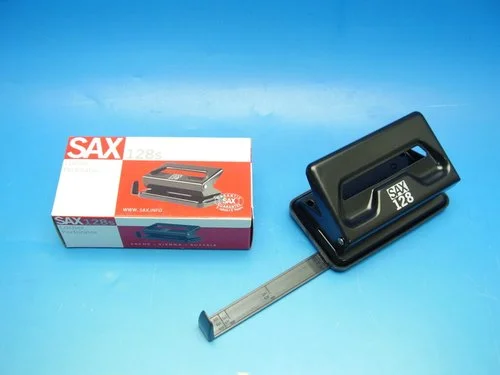 Děrovačka SAX 128 černá / 7310019002 Nejlepší Volba