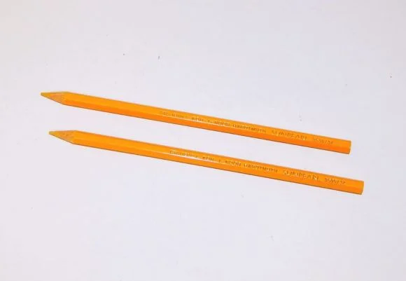 Přímo Od Výrobce tuzka pastelova okr zlaty